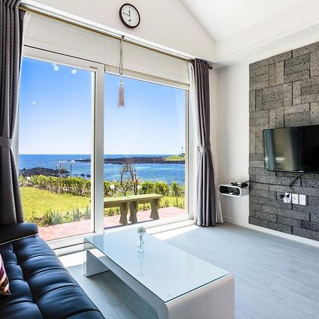 Jeju Turning Point Pension Σεογκουίπο Εξωτερικό φωτογραφία